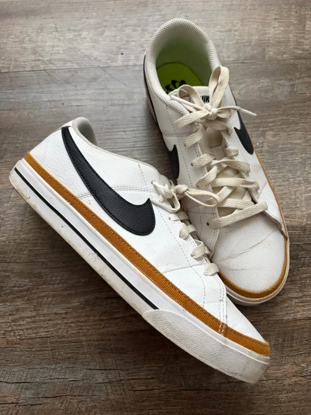 Nike Court Legacy Sneakers